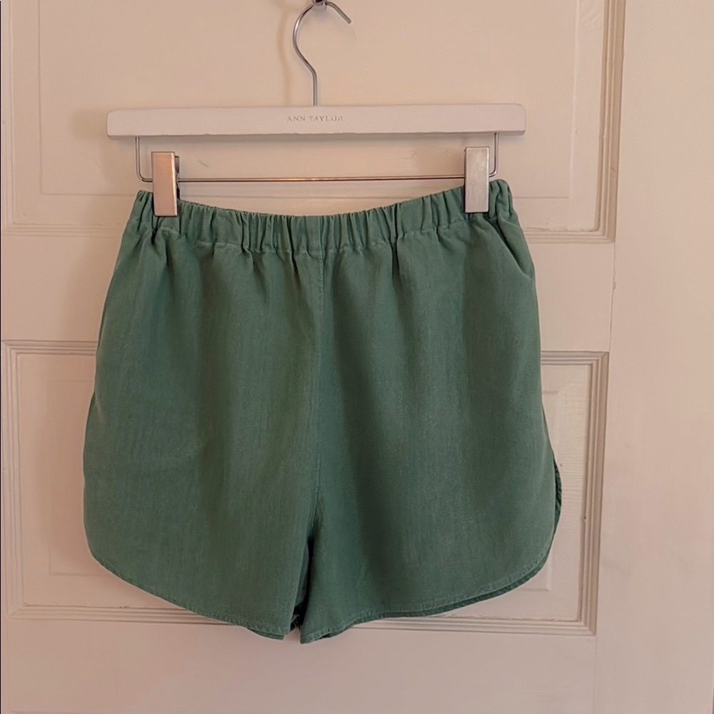 Ann Taylor Green Women's Shorts